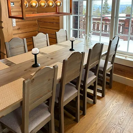 Log With Panoramic Views Near Renafjellet *